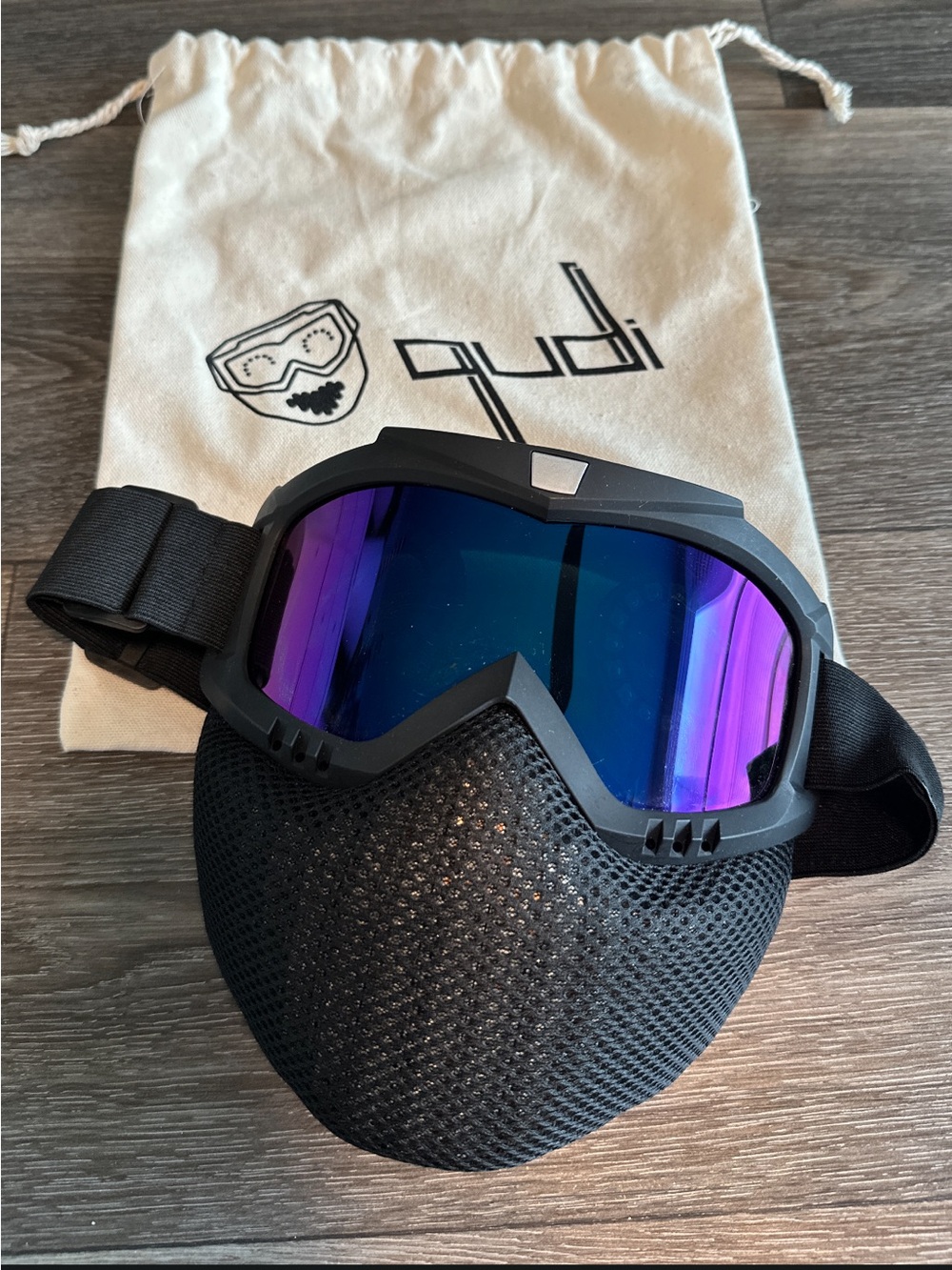 Qudi Programmable Interactive LED Mask 1 (Black) – Excellent Condition